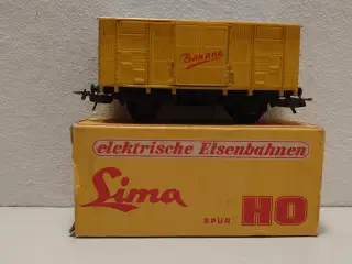 Modeltog :Lima godsvogn påskrevet"Banane" skala H0