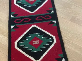 2 stk. Kelim tæpper med frynser