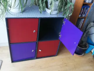 Reol med 4 låger "Montanalignende"