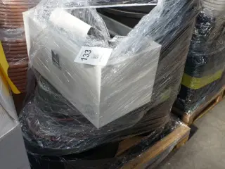 Palle med diverse plastspande