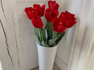 Smukke kunstige tulipaner i vase 🌷🌷 