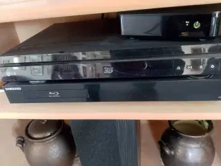 LG 3D Blue-Ray afspiller og HDD optager. 