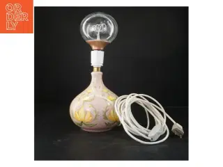 Keramik lampe med retro pære (str. 41 cm)