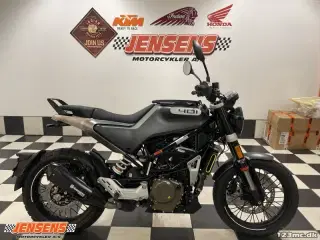 Husqvarna Svartpilen 401