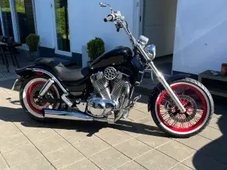 Suzuki Intruder vs 1400
