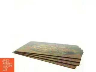 Korkbordsbrikker med frugt og kurv motiv (str. 44,5 x 30 cm)