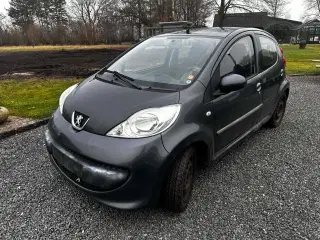 Peugeot 107 1,0 benzin