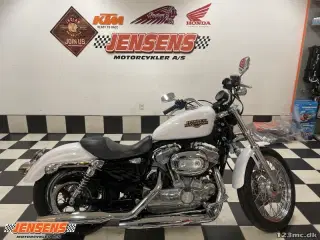 Harley-Davidson XL883 Standard