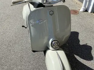 Vespa | - scooter - en brugt Vespa scooter billigt -
