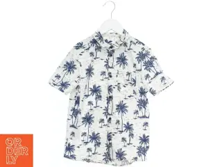 Kortærmet skjorte med palmemotiver fra H&M (str. 140)