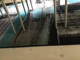 Tæppe. Tip top i orden.