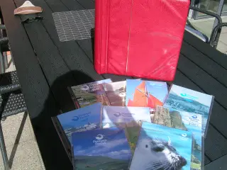 Førøerne i Leuchtturm album med 9 Årsmapper