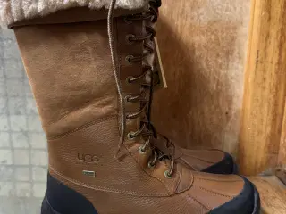 UGG Adirondack tall 