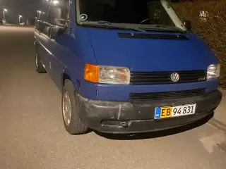 VW Transporter 2,5 TDI lang model 