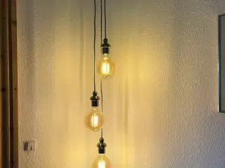 Smart loftslampe IKEA, brugt i få timer. Stofledni