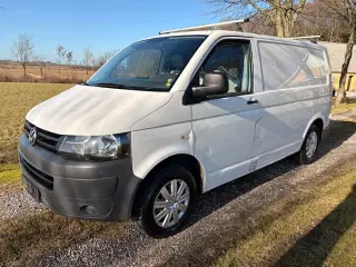 VW Transporter 2.0 TDI Kort model Nysynet