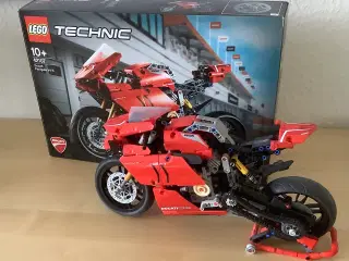 Lego Ducati panigal v4r