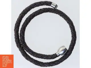 Flettet læderarmbånd (str. 41,5. cm)