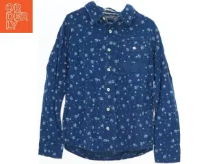 Blå skjorte med mønster fra Tommy Hilfiger (str. 140)