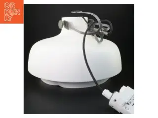 Hvid pendellampe (str. Ø 36 cm)