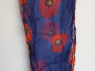 Tørklæde - Blå med røde blomster, str. 34 x 150 cm
