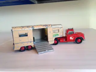 Lesney Matchbox Dodge Horsevan