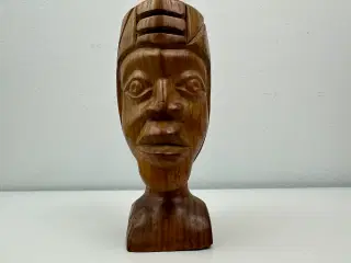 Lille afrikansk buste i træ