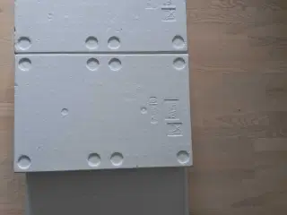 Termokasser i flamingo 