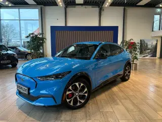 Ford Mustang Mach-E 68 Standard Range AWD