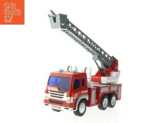 Model brandbil med stige (str. 14x27x9 cm)