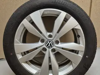 ID.3 originale fælge og sommerdæk. 215 55 18