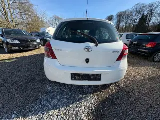 Toyota Yaris 1,0 VVT-i T2