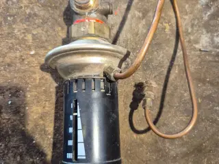 Tryk differentieret  regulator 