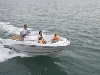 Jeanneau Cap Camarat 6.5 CC