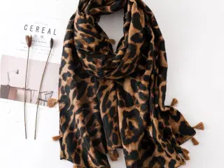 Trendy leopard tørklæde med frynser