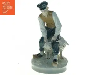 Fårehyrde figur i porcelæn fra Royal Copenhagen (str. 21 x 14 cm)