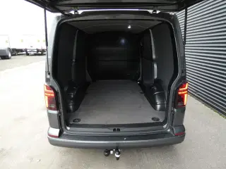 VW Transporter Kort 2,0 TDI BMT DSG 150HK Van 7g Aut.