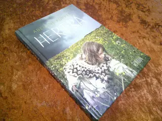 Herfra, Abelone Koppel, 
