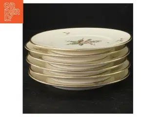 Porcelænstallerkener med blomstermotiv fra B&G
