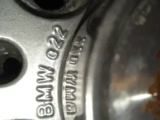 BMW E22 16 x 7,5 tommer aluminium fælge.