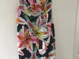 Smuk Karen Millen kjole