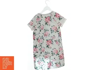 Kjole fra H&M (str. 140 cm)