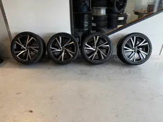 Originale 19” Volvo alufælge med vinterdæk