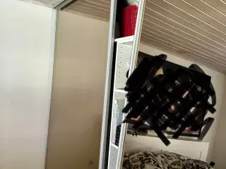 Skydelåger til garderobe 