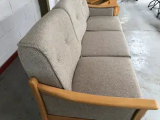 Sofa uld med bøg klarlakeret
