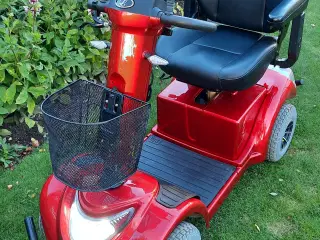 Elscooter/ el-scooter 4hjulet som ny.