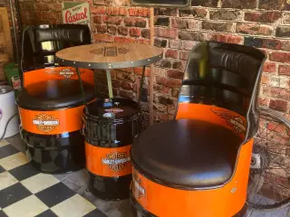 Harley Davidson stole og bord