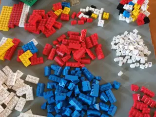 Lille portion gamle LEGO klodser
