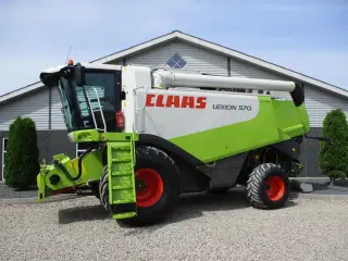 CLAAS LEXION 570 Klargjort maskine med Vario V900 Skærbord