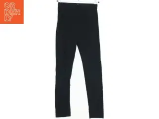 Sort leggings fra H&M (str. 152)